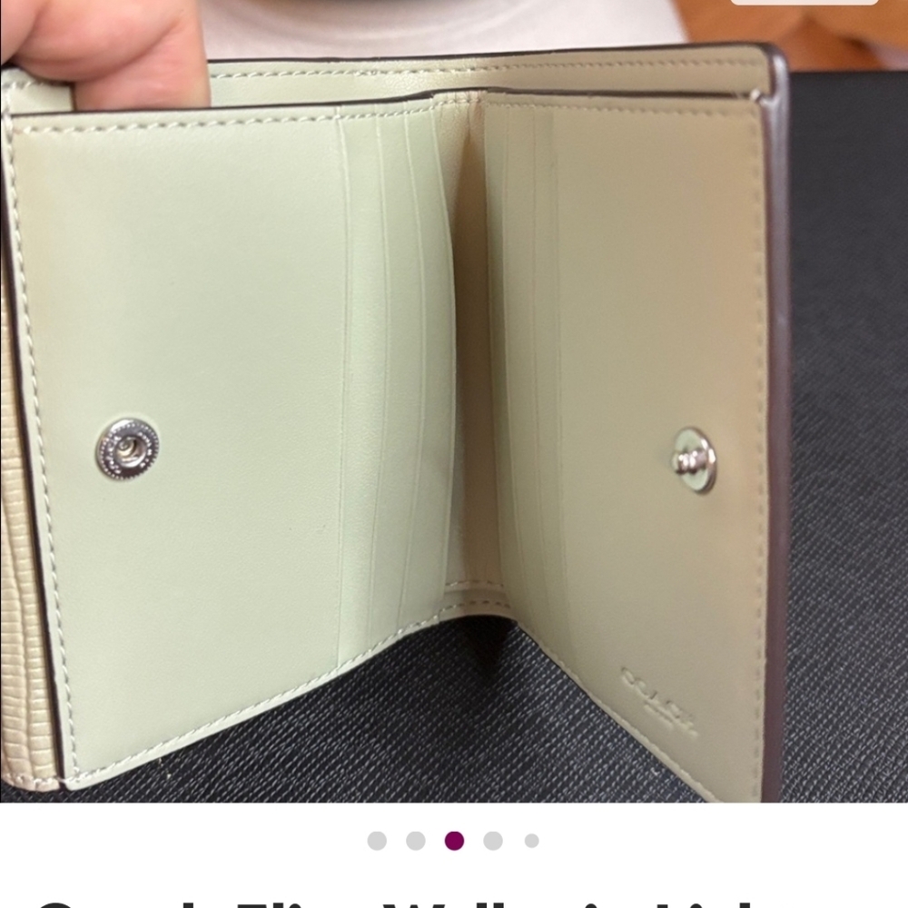 COACH- Eliza Wallet in Light Green Lizard Wallet NWT - Picture 4 of 9